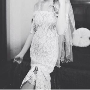 Lace Betsey Johnson wedding gown dress bridal vintage ivory off shoulder cream s